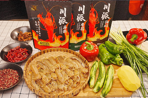 金宮，金宮雞精，金宮味精，金宮火鍋底料，金宮香腸臘肉調(diào)料，金宮小龍蝦調(diào)料，金宮魚(yú)調(diào)料，金宮調(diào)料定制，金宮調(diào)味品定制