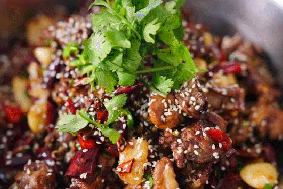 美食面前，沒有一只鴨是 “無辜”的，無鴨不夏天，金宮小廚房上新香辣鴨